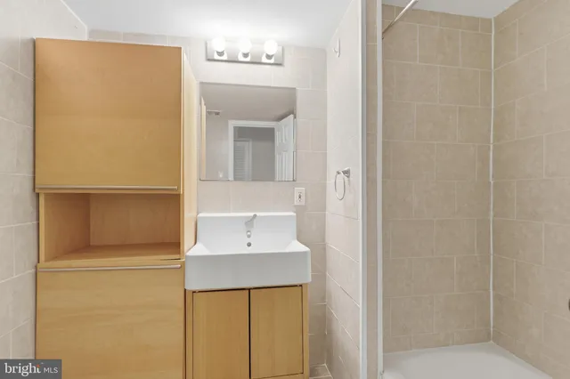 $2,100 | 2614 Fort Farnsworth Road, Unit 254, Alexandria, VA 22303