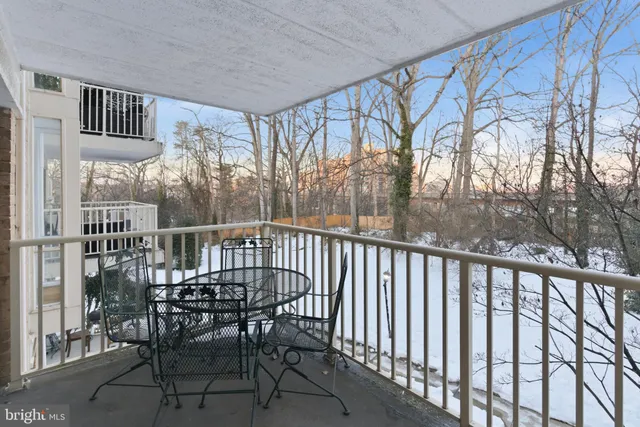 $2,100 | 2614 Fort Farnsworth Road, Unit 254, Alexandria, VA 22303