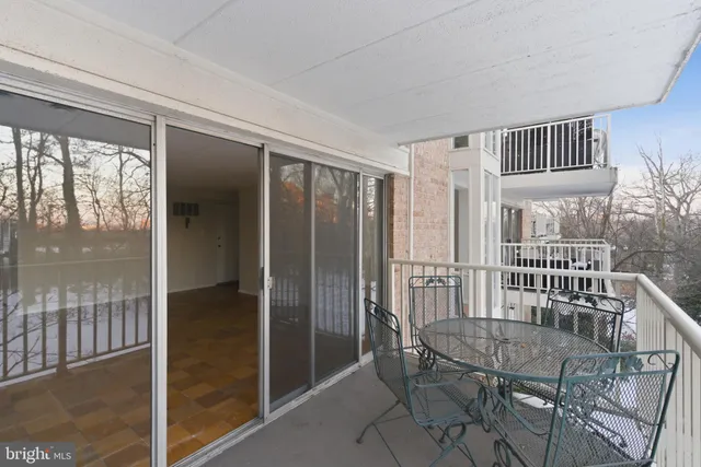 $2,100 | 2614 Fort Farnsworth Road, Unit 254, Alexandria, VA 22303