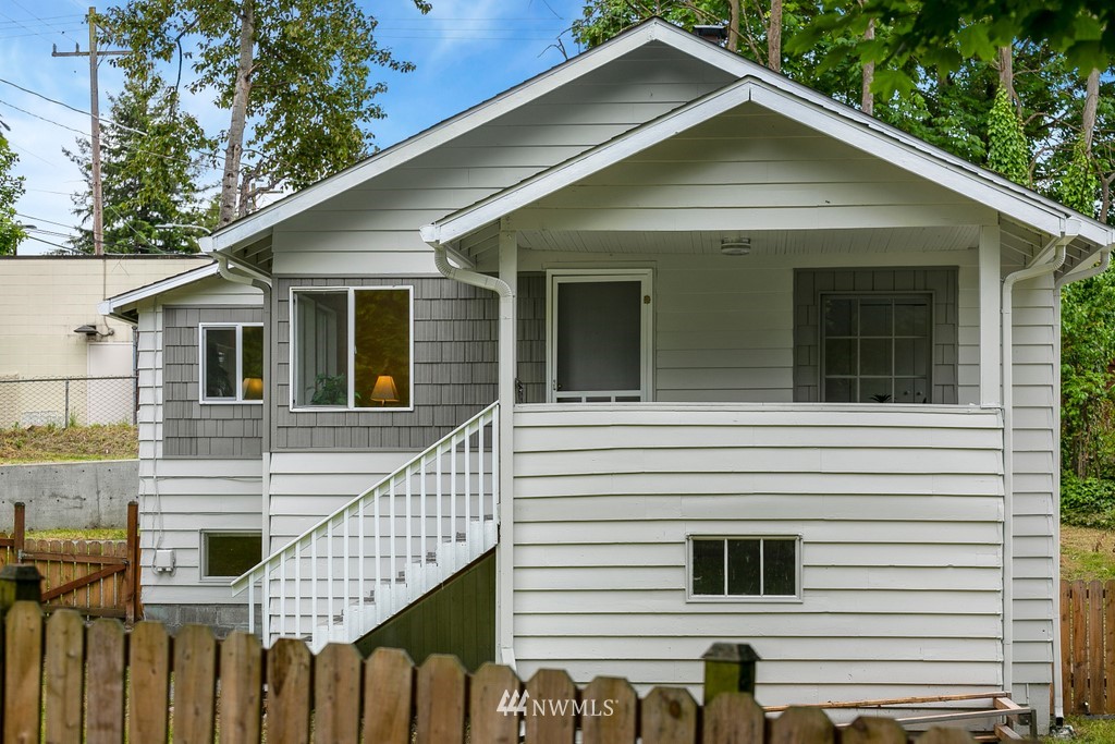 1601 Southwest Austin Street Seattle, WA 98106 - Photo 2 of 25 Gallery Image 2