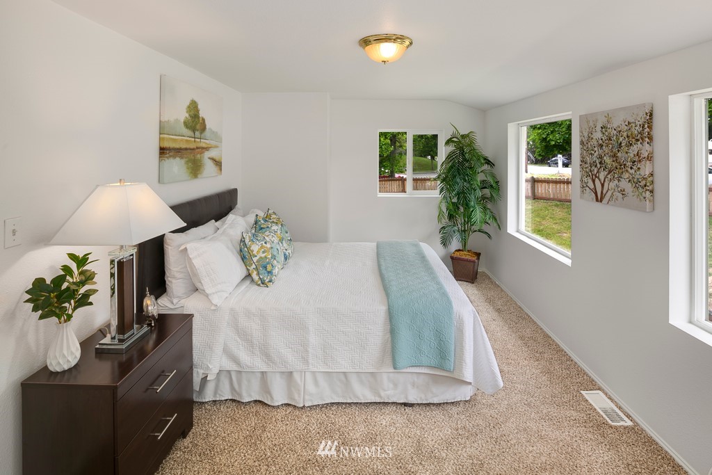 1601 Southwest Austin Street Seattle, WA 98106 - Photo 11 of 25 Gallery Image 11