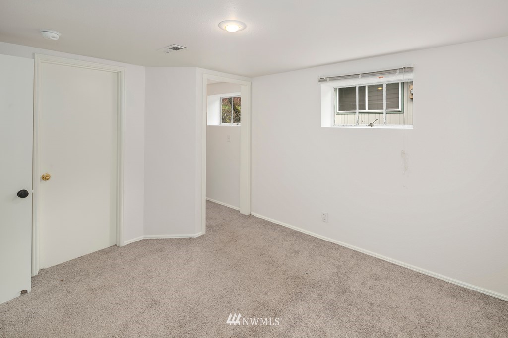 1601 Southwest Austin Street Seattle, WA 98106 - Photo 21 of 25 Gallery Image 21