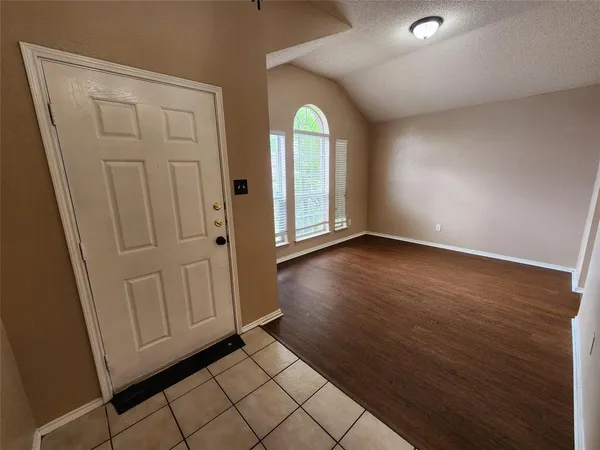 $2,100 | 4821 Eagle Trace Drive, Fort Worth, TX 76244