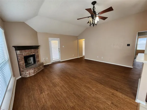 $2,100 | 4821 Eagle Trace Drive, Fort Worth, TX 76244