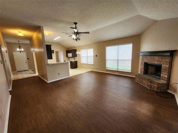 $2,100 | 4821 Eagle Trace Drive, Fort Worth, TX 76244