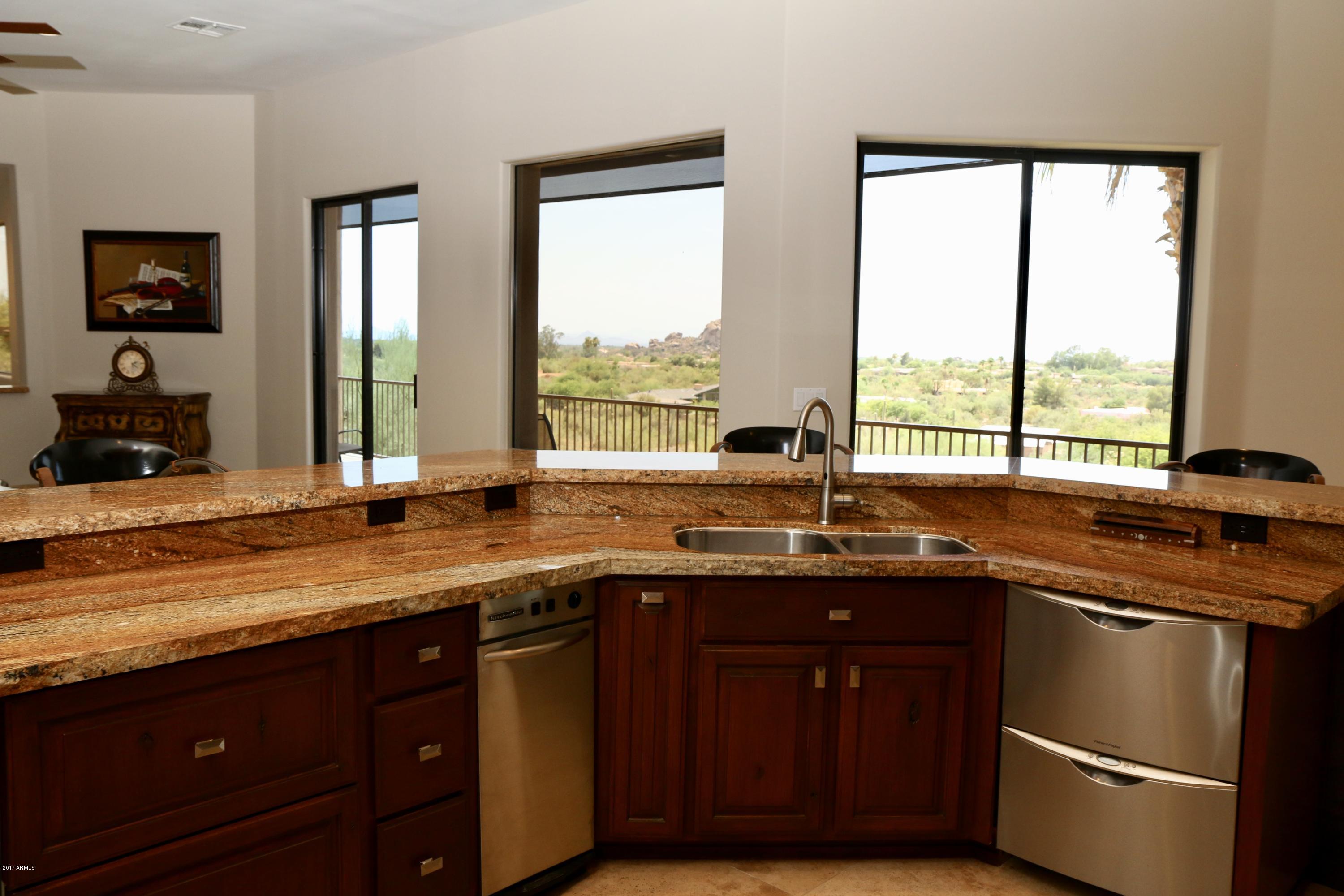 36423 Sidewinder Road Carefree, AZ 85377 - Photo 29 of 59 KITCHEN