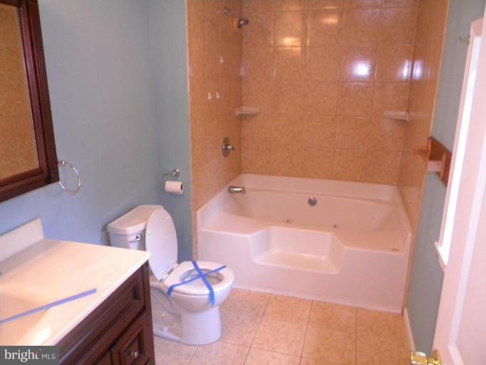 212 Oriole Avenue Ridgely, MD 21660 - Photo 8 of 14 Bath #1