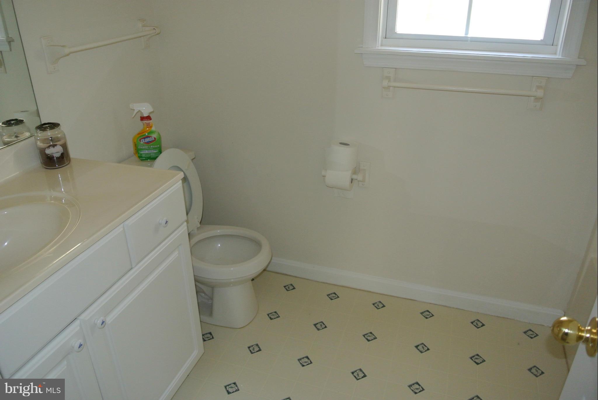 954 Johnswoods Road Lusby, MD 20657 - Photo 22 of 30 Bath