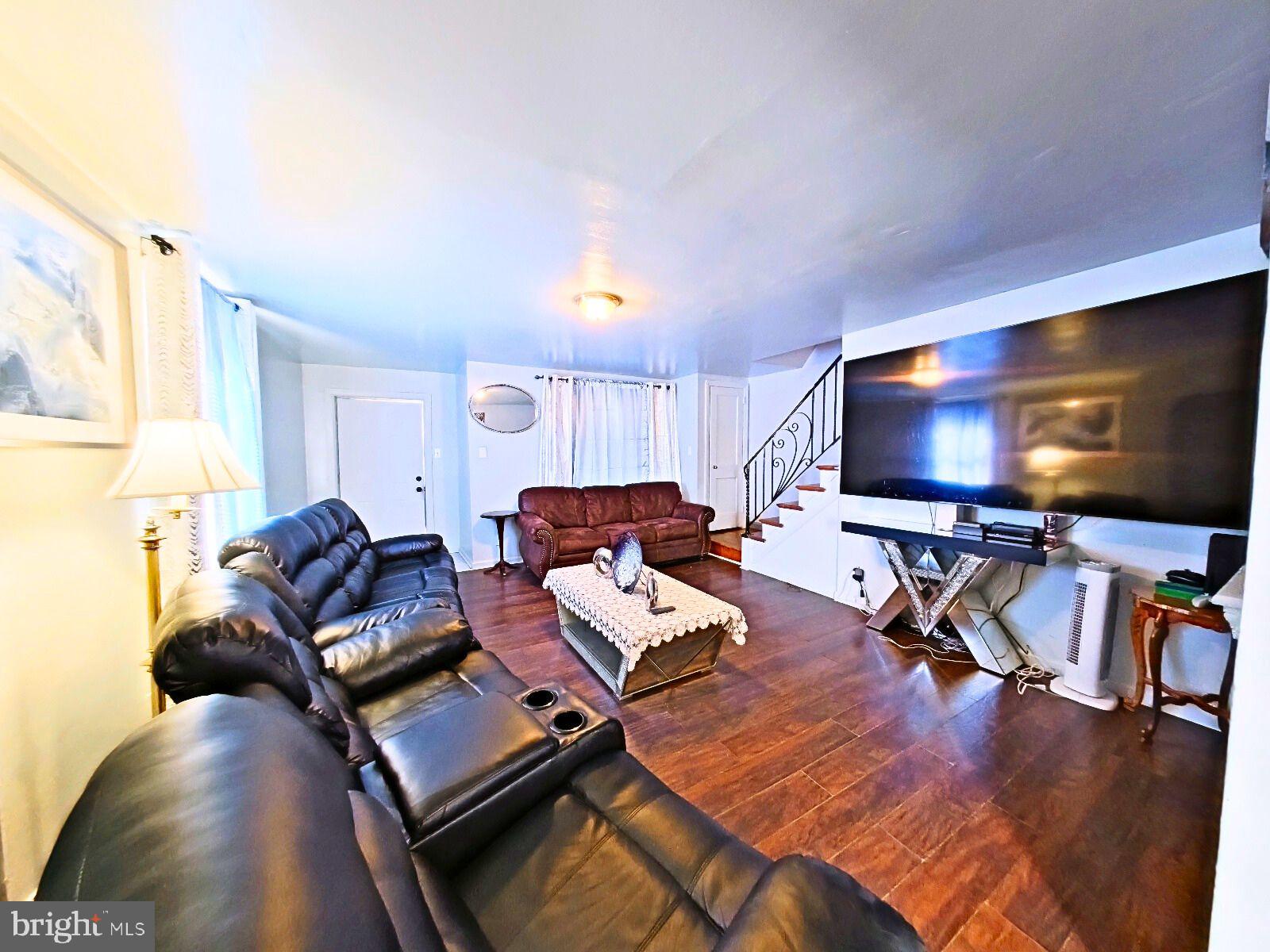 345 Copley Road Upper Darby, PA 19082 - Photo 4 of 24 Living Room