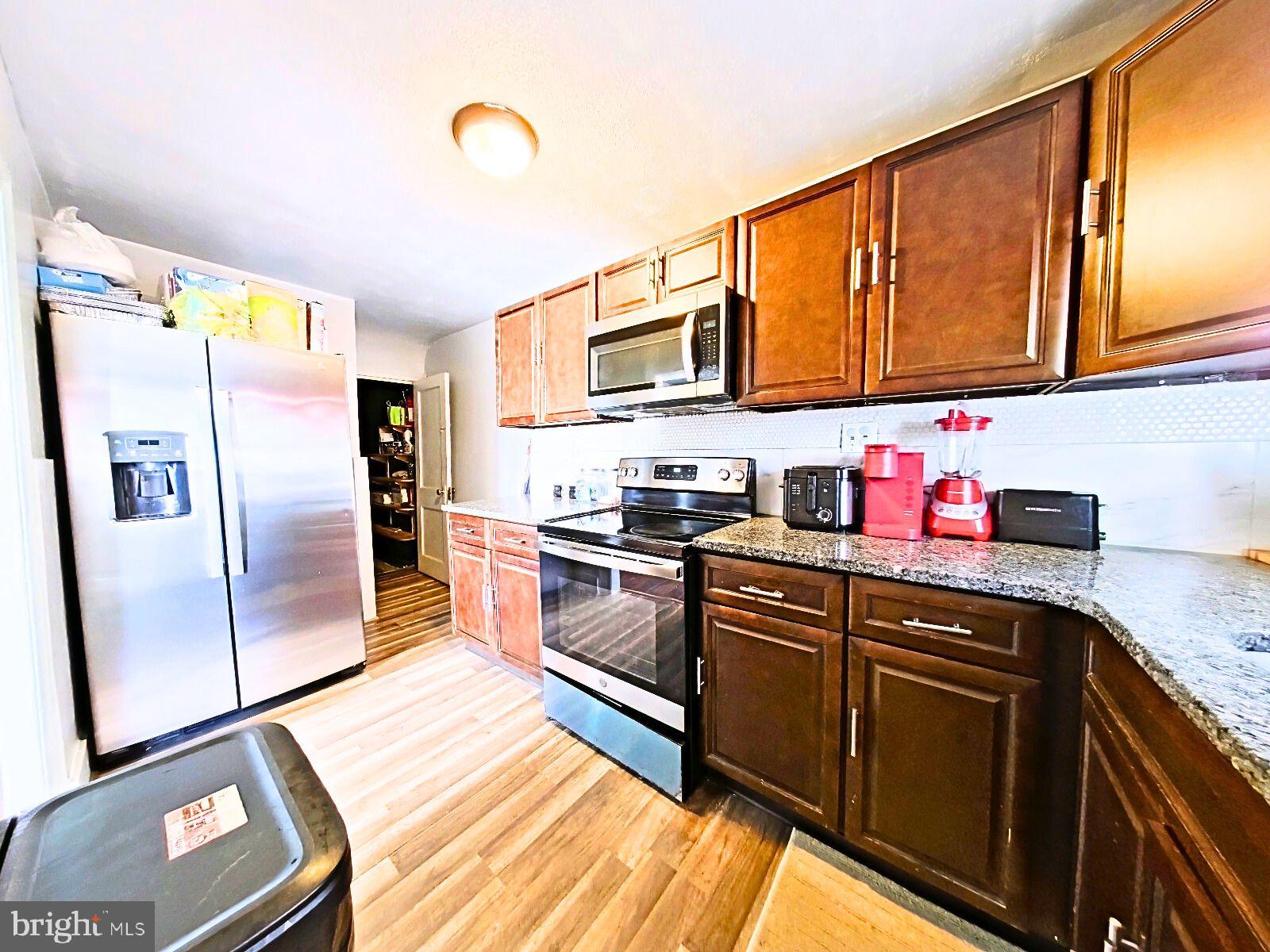 345 Copley Road Upper Darby, PA 19082 - Photo 8 of 24 Kitchen