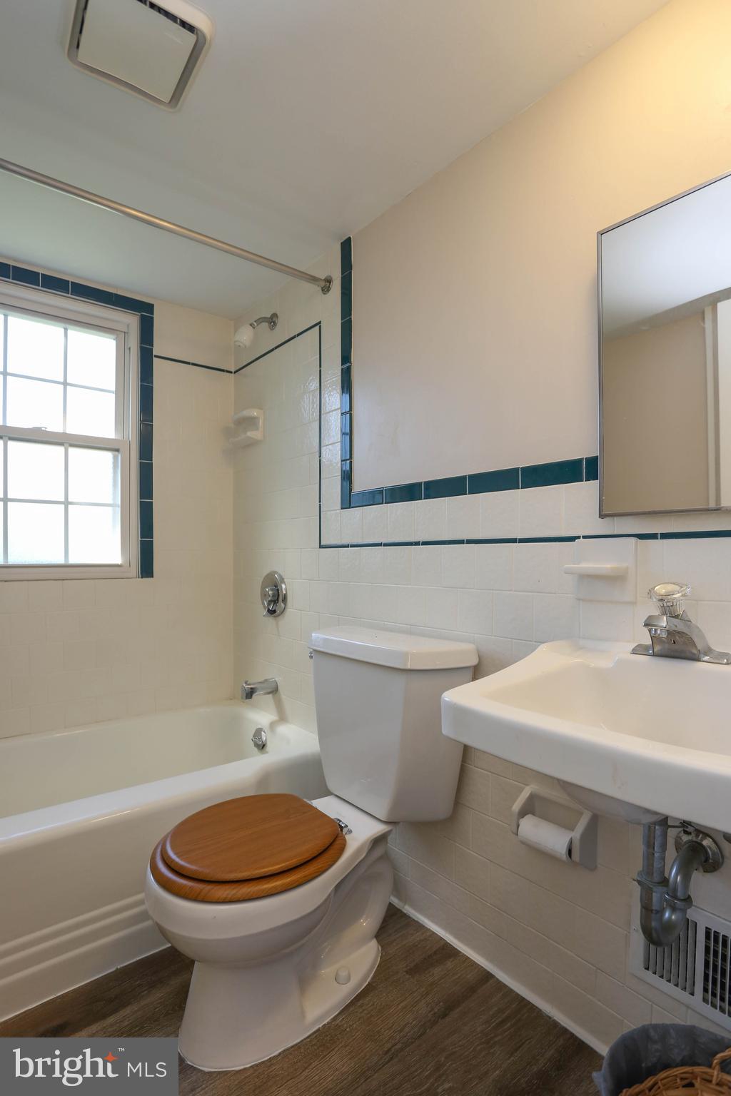 1823 Cromwood Road Baltimore, MD 21234 - Photo 10 of 32 Gallery Image 10