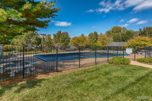 $157,500 | 7415 Triwoods Drive, Unit D, St. Louis, MO 63119