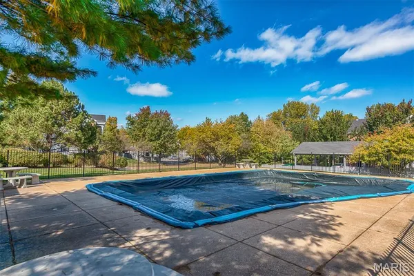 $157,500 | 7415 Triwoods Drive, Unit D, St. Louis, MO 63119