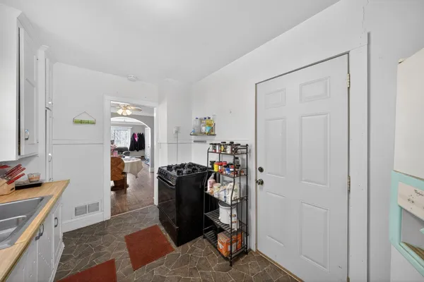 $325,000 | 807 2nd Street Northwest, Rochester, MN 55901
