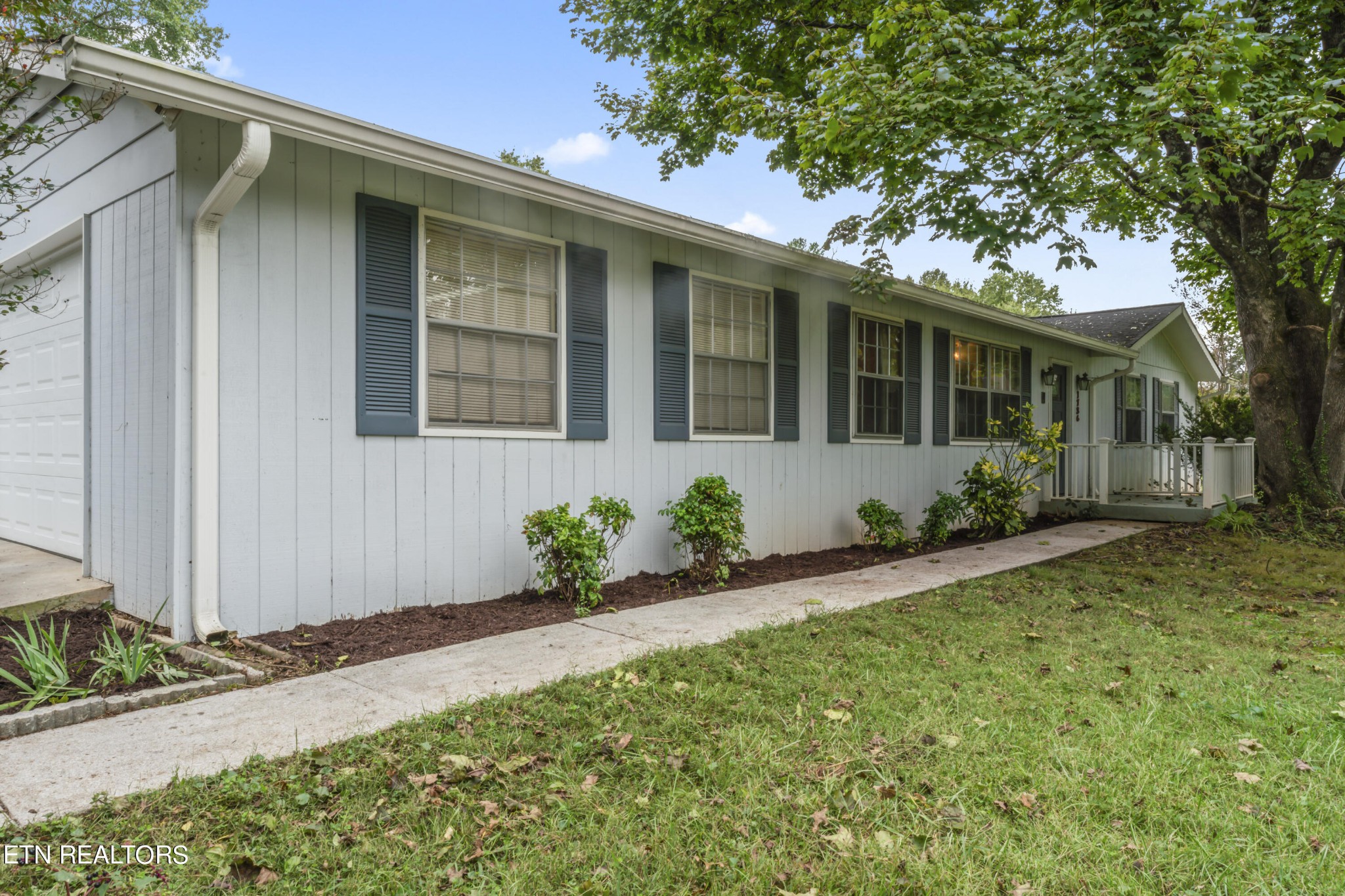 1736 Colonade Road Knoxville, TN 37922 - Photo 3 of 29 Gallery Image 3