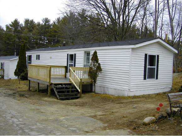 33 Chester Road, Unit 4 Raymond, NH 03077 - Photo 1 of 1