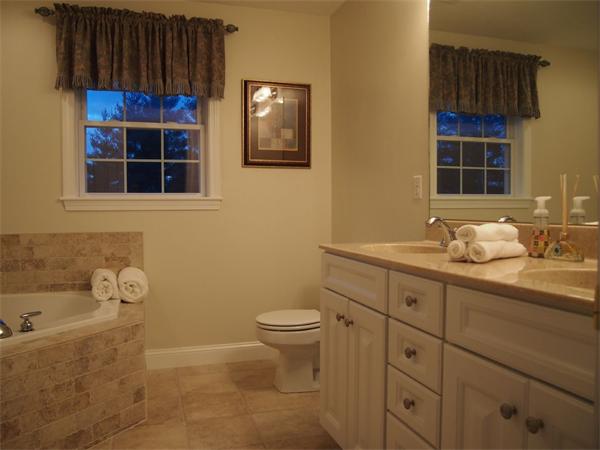 18 Surrey Road Littleton, MA 01460 - Photo 13 of 23 Gallery Image 13
