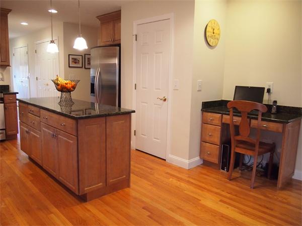 18 Surrey Road Littleton, MA 01460 - Photo 4 of 23 Gallery Image 4