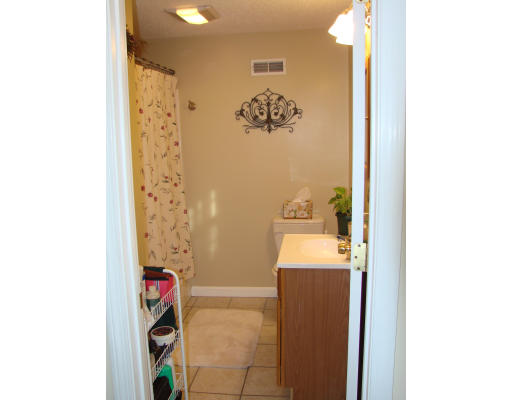 45 Berwick Road Longmeadow, MA 01106 - Photo 15 of 16