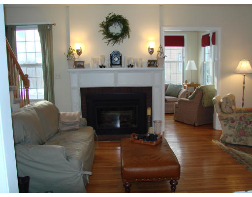 45 Berwick Road Longmeadow, MA 01106 - Photo 5 of 16