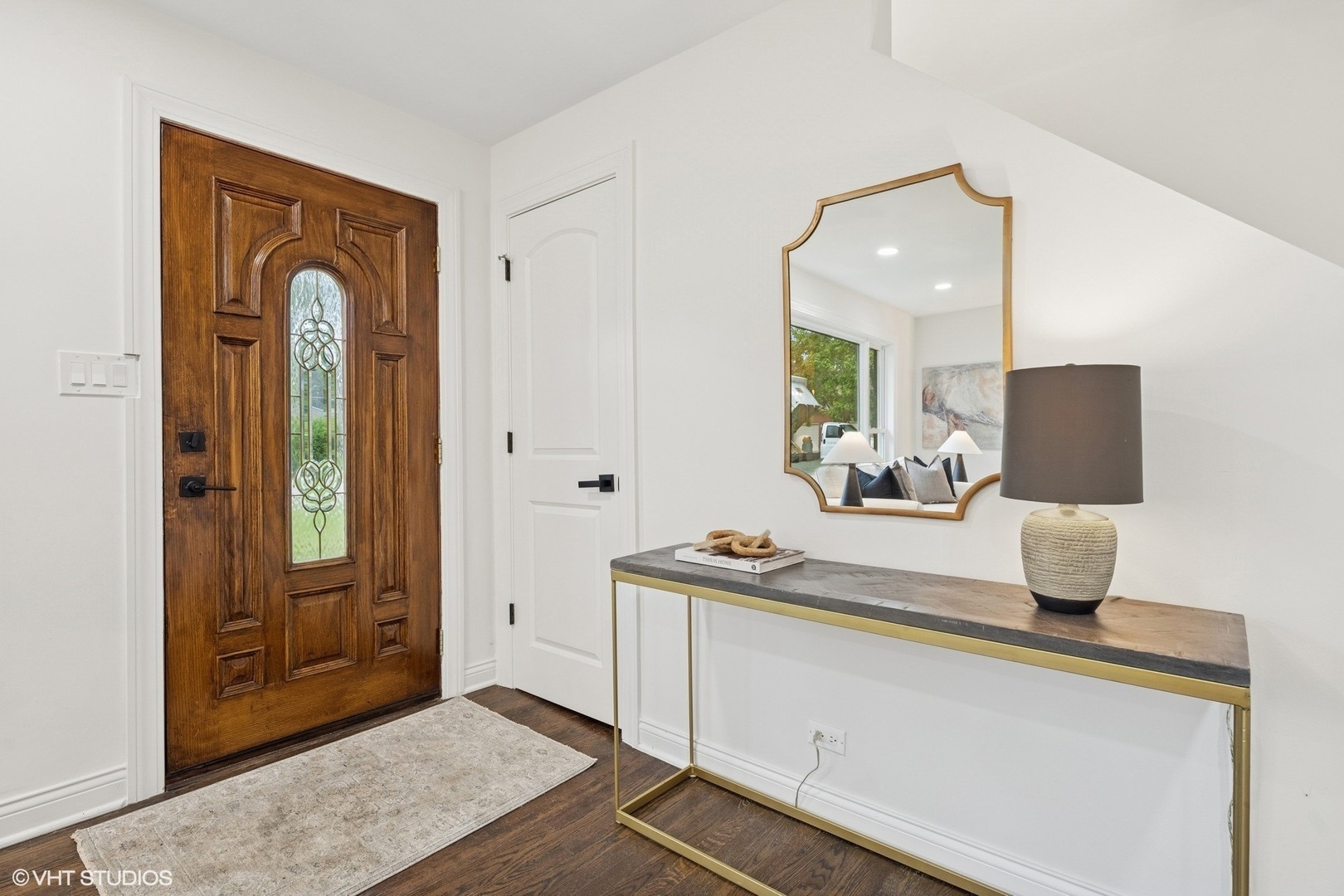 2272 Asbury Road Northbrook, IL 60062 - Photo 2 of 26