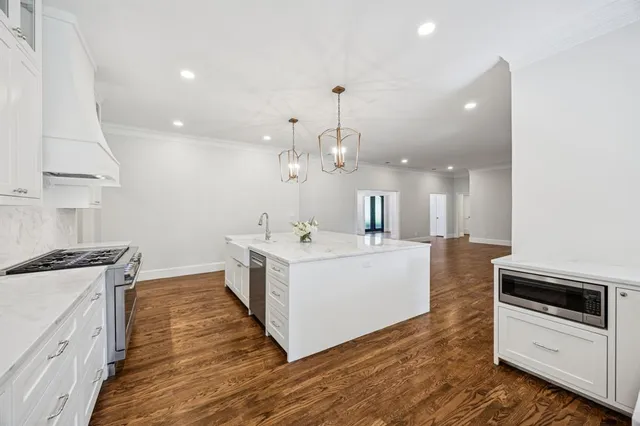 $1,800,000 | 6848 Midcrest Drive, Dallas, TX 75254