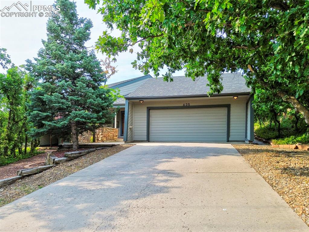 635 Royal Oak Drive Colorado Springs, CO 80906 - Photo 3 of 47