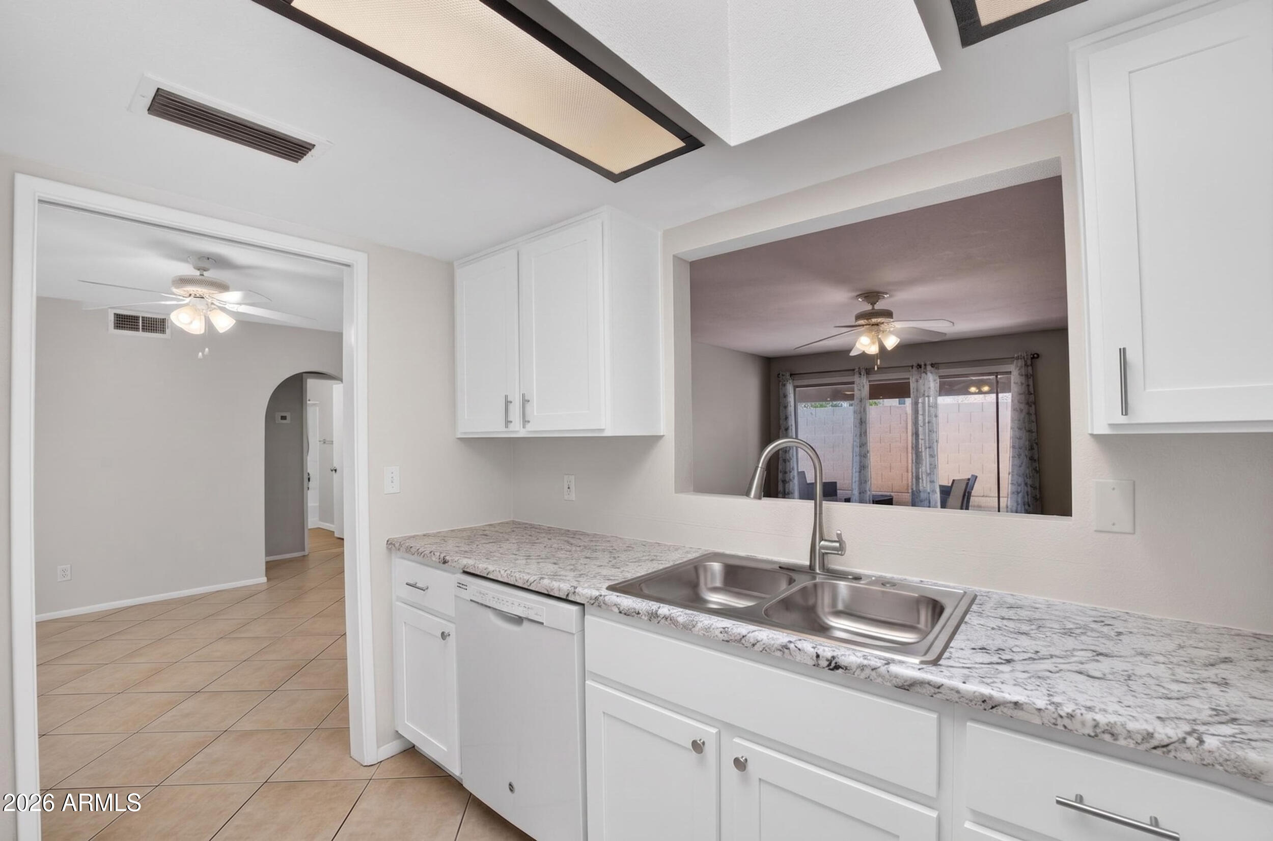 517 West Duke Drive Tempe, AZ 85283 - Photo 3 of 40 16_dsc00363