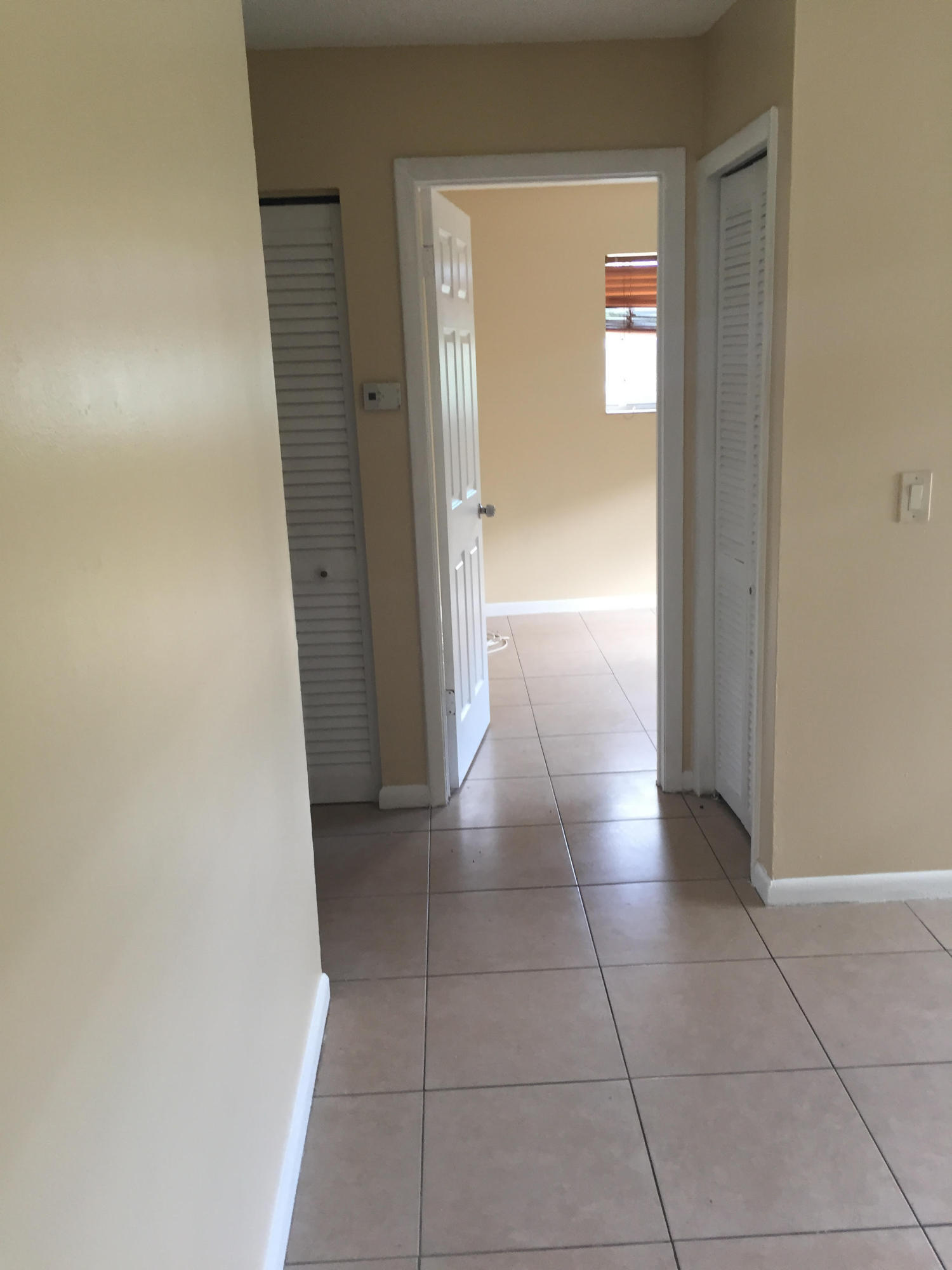 189 West 16th Street, Unit B Riviera Beach, FL 33404 - Photo 3 of 5 Hallway