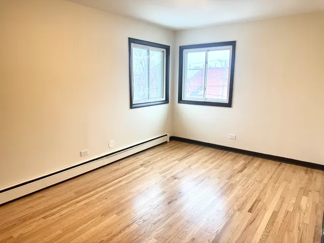 $1,750 | 424 Elgin Avenue, Unit 8, Forest Park, IL 60130