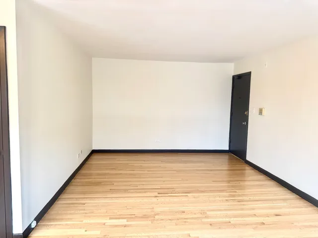 $1,750 | 424 Elgin Avenue, Unit 8, Forest Park, IL 60130