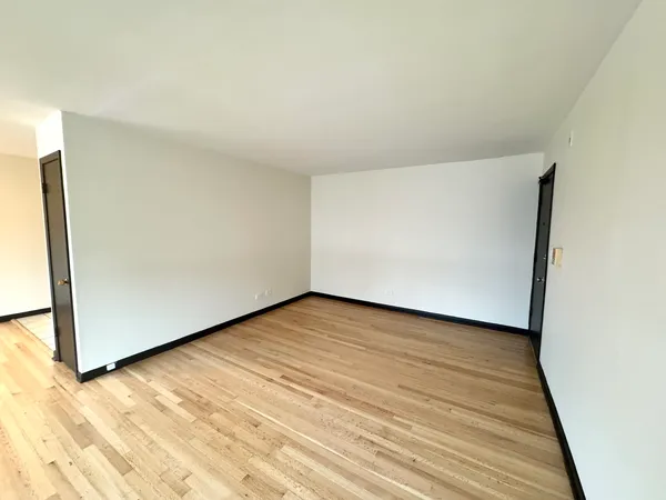 $1,750 | 424 Elgin Avenue, Unit 8, Forest Park, IL 60130