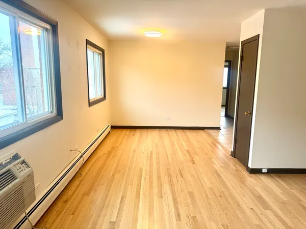 $1,750 | 424 Elgin Avenue, Unit 8, Forest Park, IL 60130