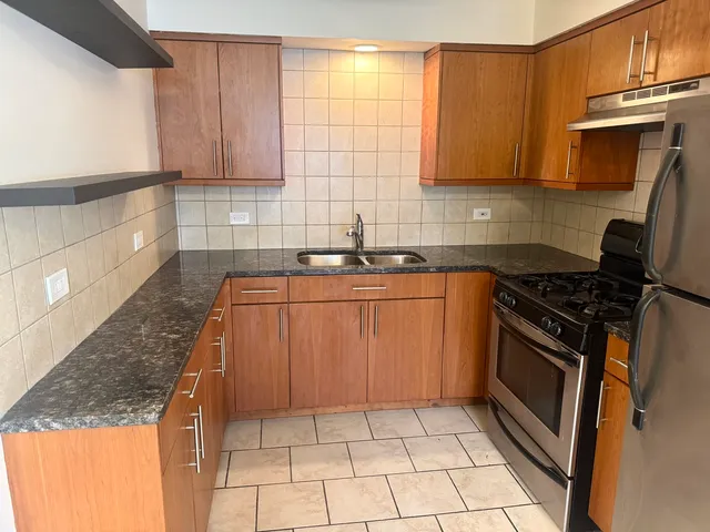 $1,750 | 424 Elgin Avenue, Unit 8, Forest Park, IL 60130