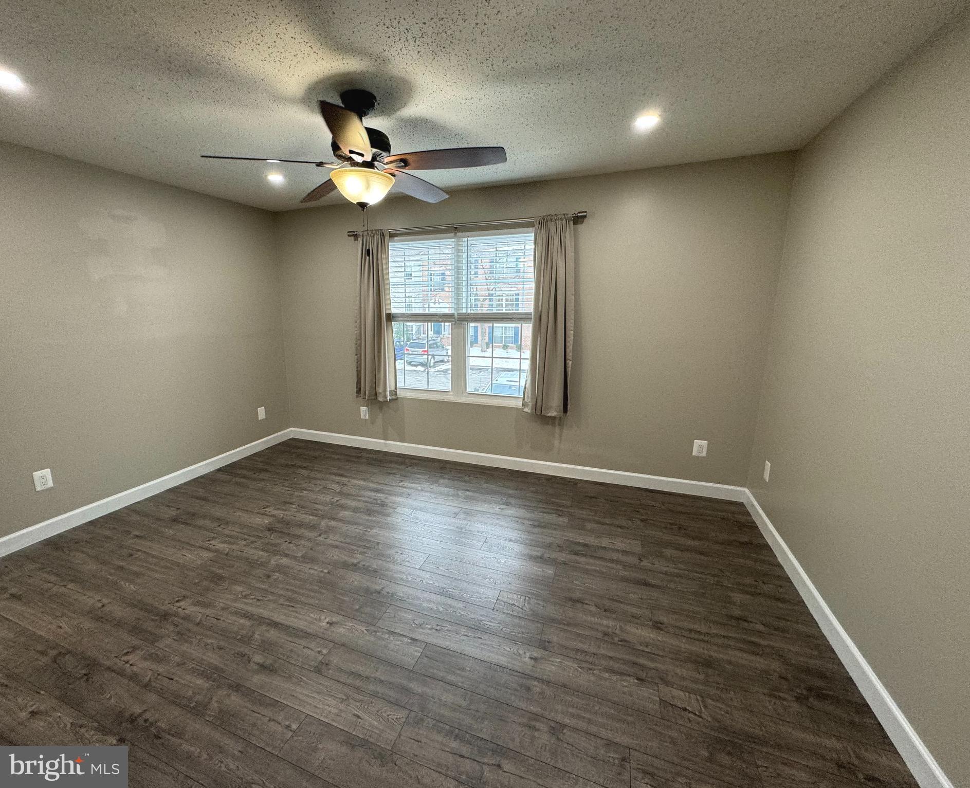 106 Fort Evans Road Southeast, Unit C Leesburg, VA 20175 - Photo 8 of 14 Primary bedroom