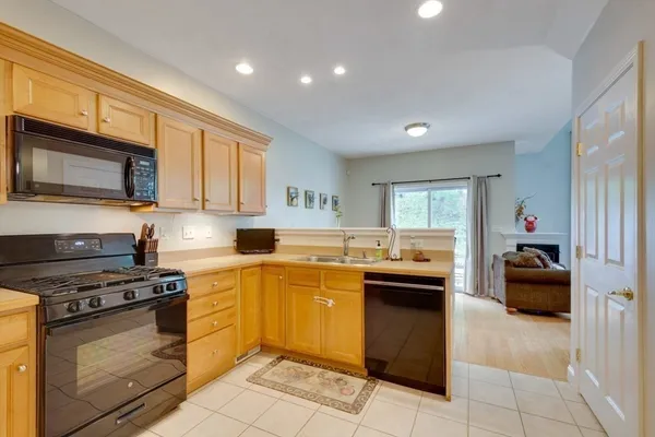 $450,000 | 404 Fernwood Lane, Unit 404, Clinton, MA 01510