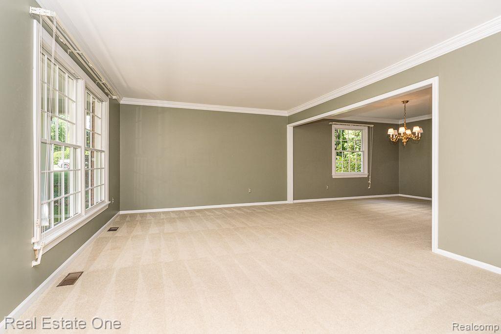 1358 Hathaway Rising Rochester Hills, MI 48306 - Photo 8 of 53