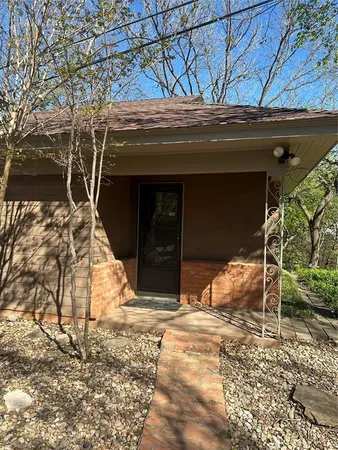 $2,350 | 1133 South Leggett Drive, Unit B, Abilene, TX 79605