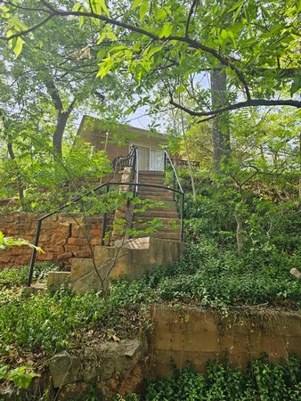 $2,500 | 1133 South Leggett Drive, Unit B, Abilene, TX 79605