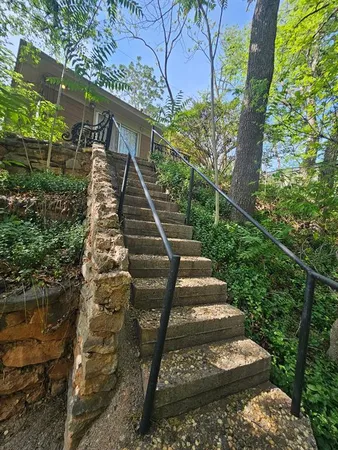 $2,500 | 1133 South Leggett Drive, Unit B, Abilene, TX 79605