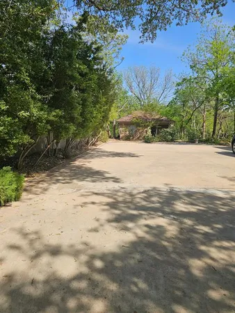 $2,500 | 1133 South Leggett Drive, Unit B, Abilene, TX 79605