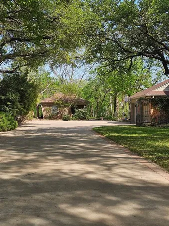 $2,500 | 1133 South Leggett Drive, Unit B, Abilene, TX 79605