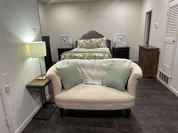 $2,500 | 1133 South Leggett Drive, Unit B, Abilene, TX 79605