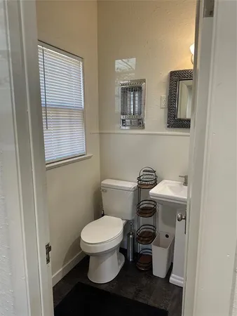 $2,500 | 1133 South Leggett Drive, Unit B, Abilene, TX 79605