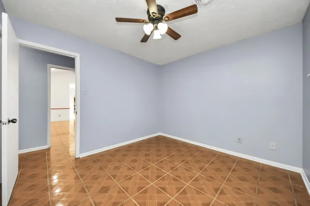 $2,300 | 13103 Suzanne Street, Stafford, TX 77477