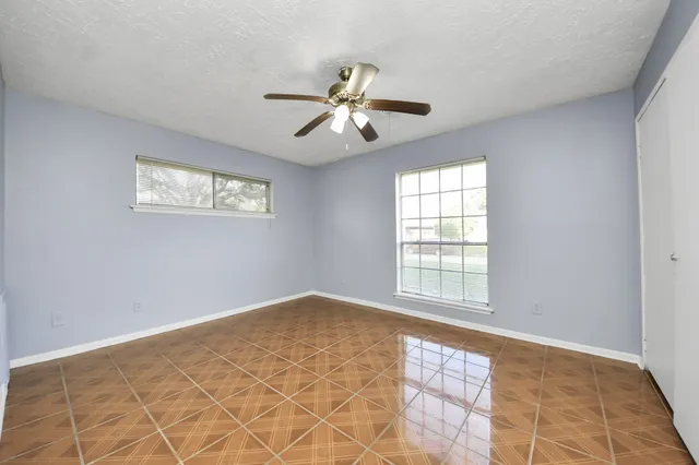 $2,300 | 13103 Suzanne Street, Stafford, TX 77477