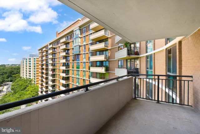 $475,000 | 4620 North Park Avenue, Unit 1206E, Chevy Chase, MD 20815