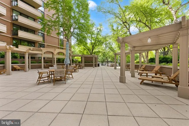 $475,000 | 4620 North Park Avenue, Unit 1206E, Chevy Chase, MD 20815