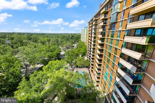 $475,000 | 4620 North Park Avenue, Unit 1206E, Chevy Chase, MD 20815