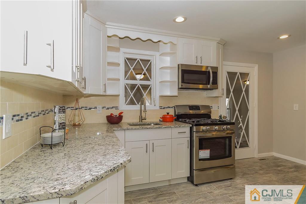 10 Piersoll Road Old Bridge, NJ 08857 - Photo 7 of 22 Gallery Image 7